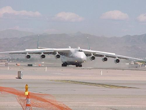 Antonov 225 o maior avi�o do mundo